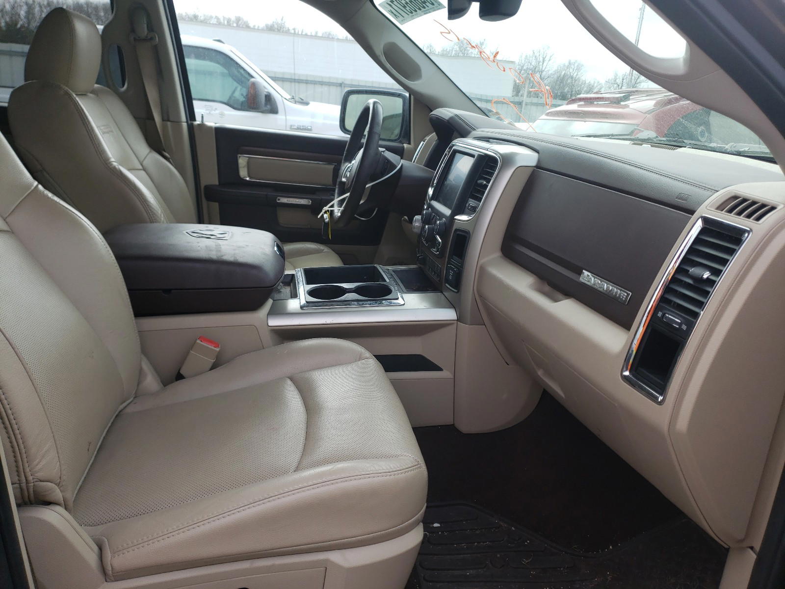 Photo 5 from auction – 2016 RAM 1500 LARAM with VIN 1C6RR7VT8FS653303