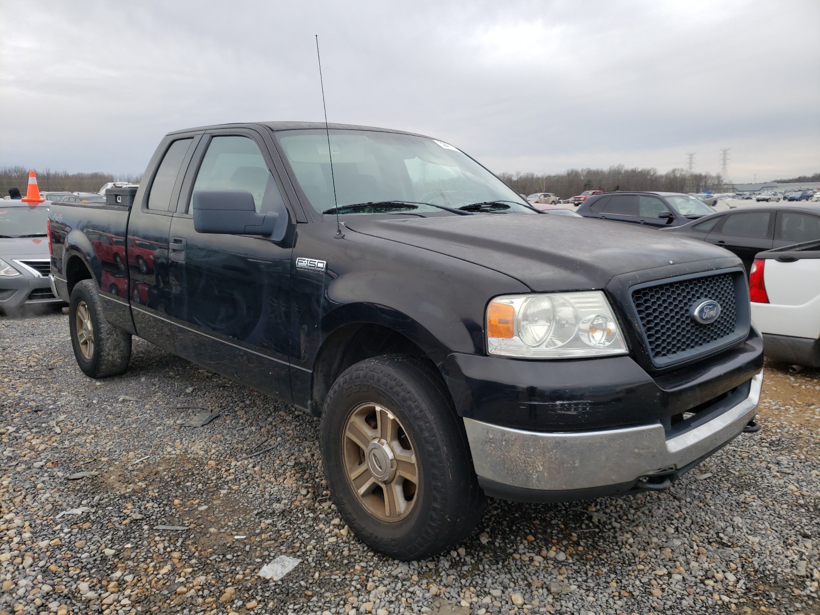 FORD F150 2005 مع رقم تعريف المركبة 1FTPX14575FB04012 - صورة من المزاد