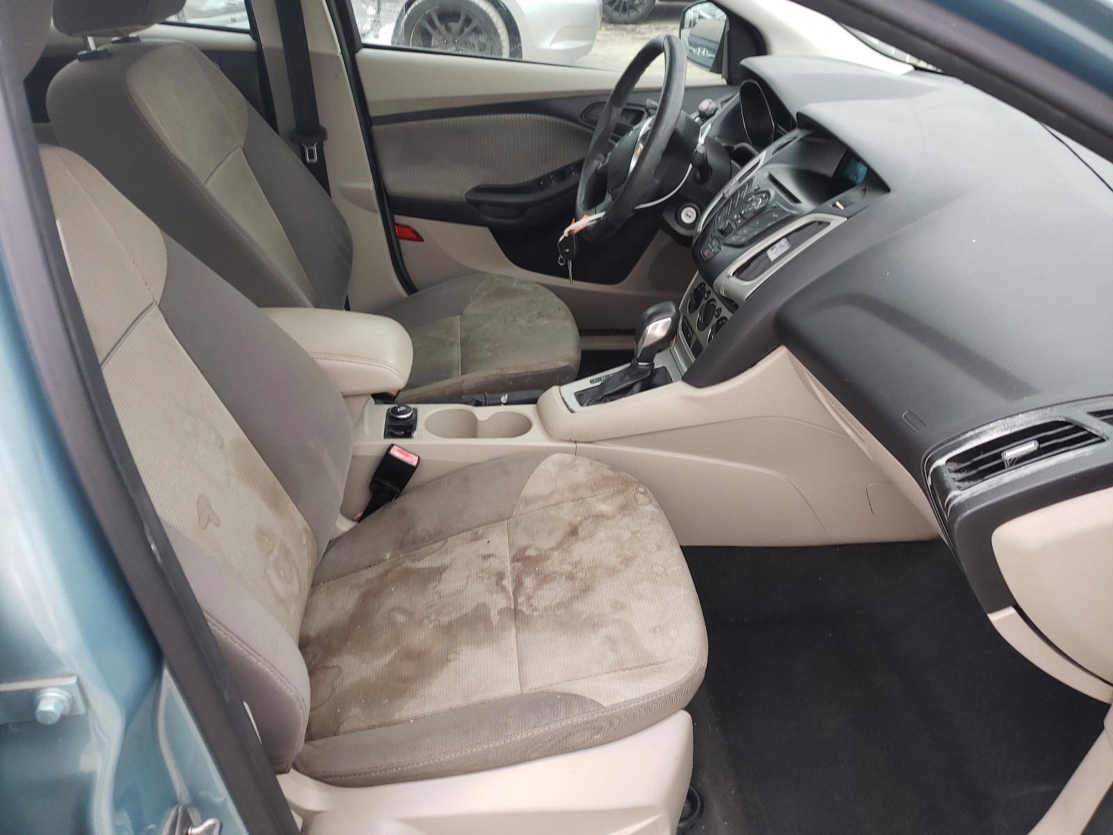 Photo 5 from auction – 2012 FORD FOCUS SE with VIN 1FAHP3F23CL413709