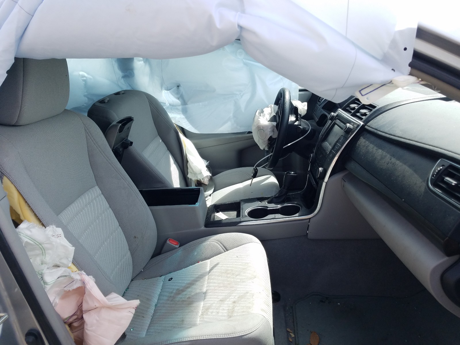 Photo 5 from auction – 2017 TOYOTA CAMRY LE with VIN 4T1BF1FK6HU333700