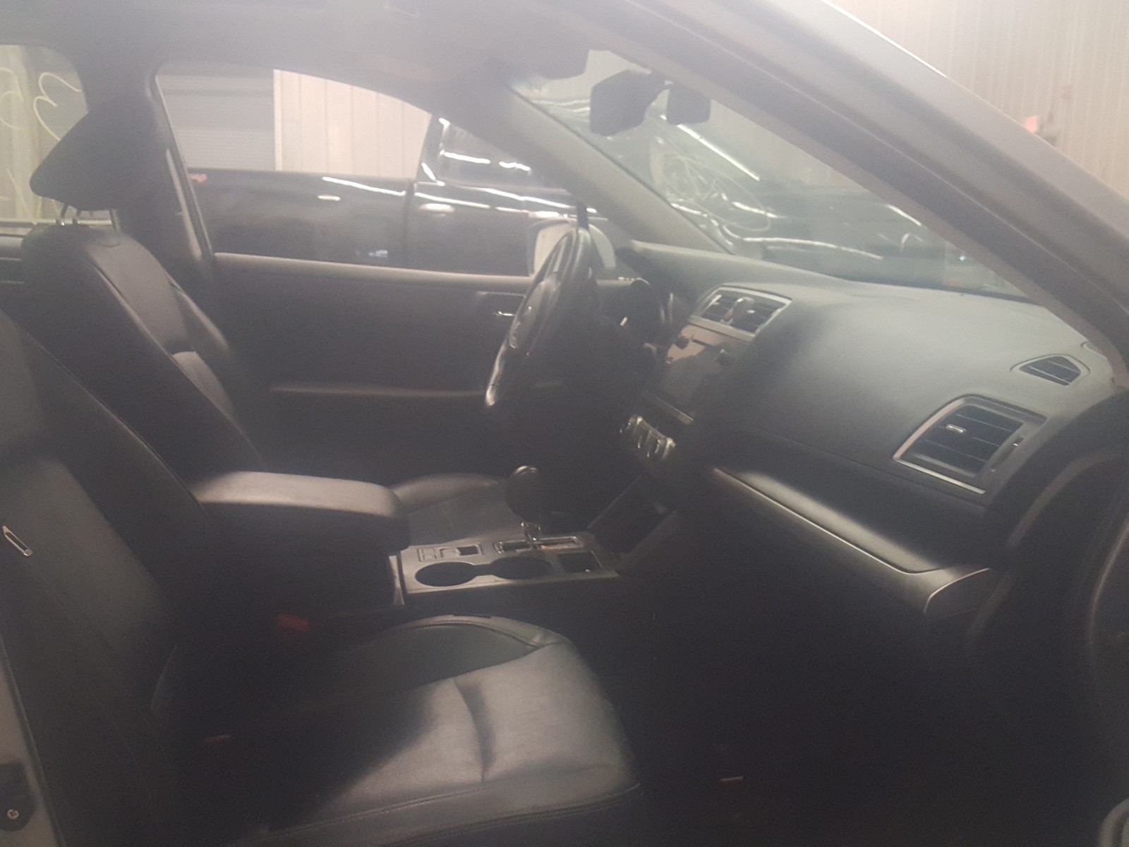 Photo 5 from auction – 2017 SUBARU LEGACY 2.5 with VIN 4S3BNAN66H3033706