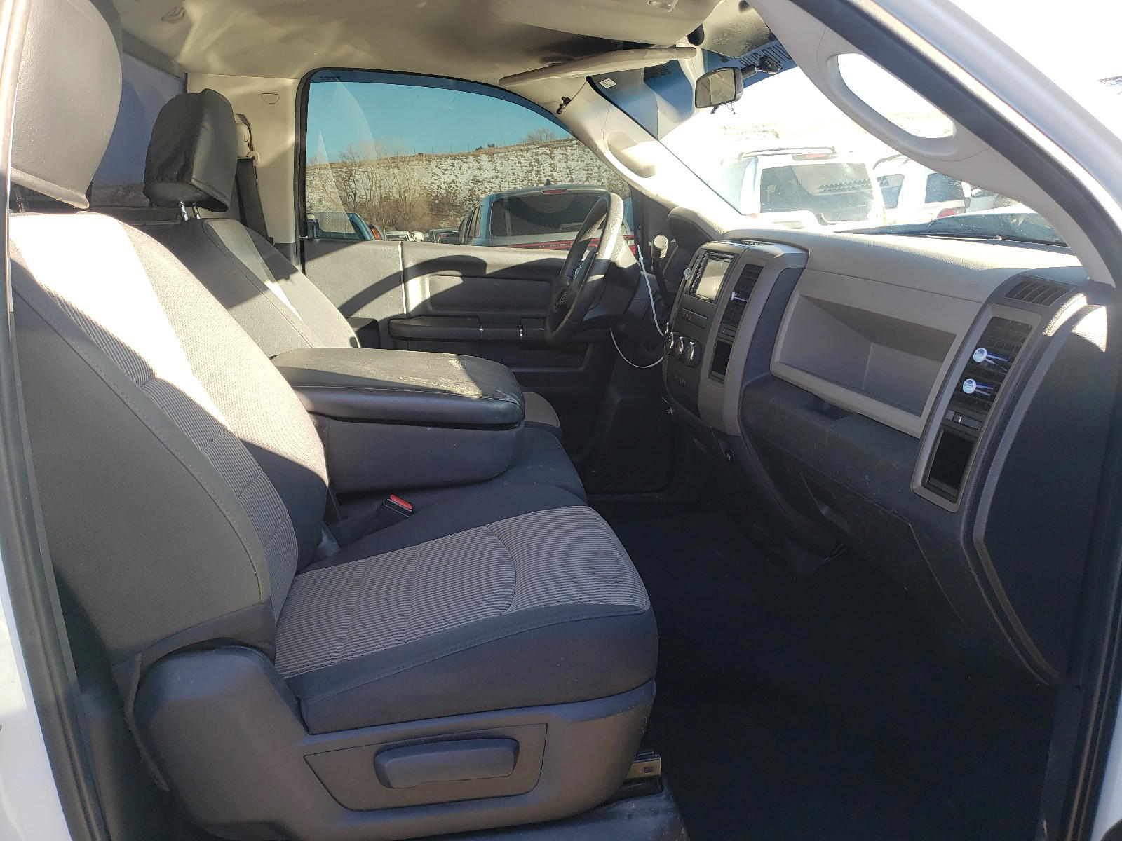 Photo 5 from auction – 2012 DODGE RAM 1500 S with VIN 3C6JD7AT5CG136674