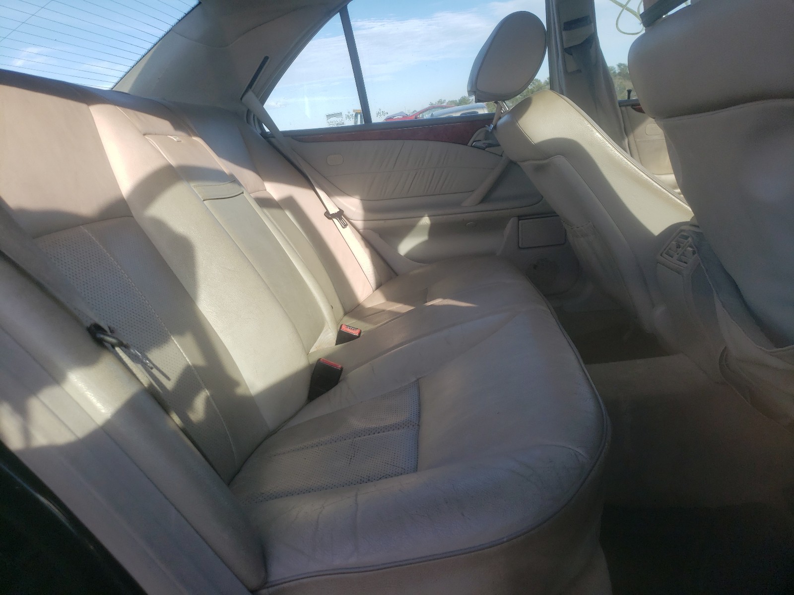Photo 6 from auction – 2001 MERCEDES-BENZ E 430 with VIN WDBJF70J01X054409