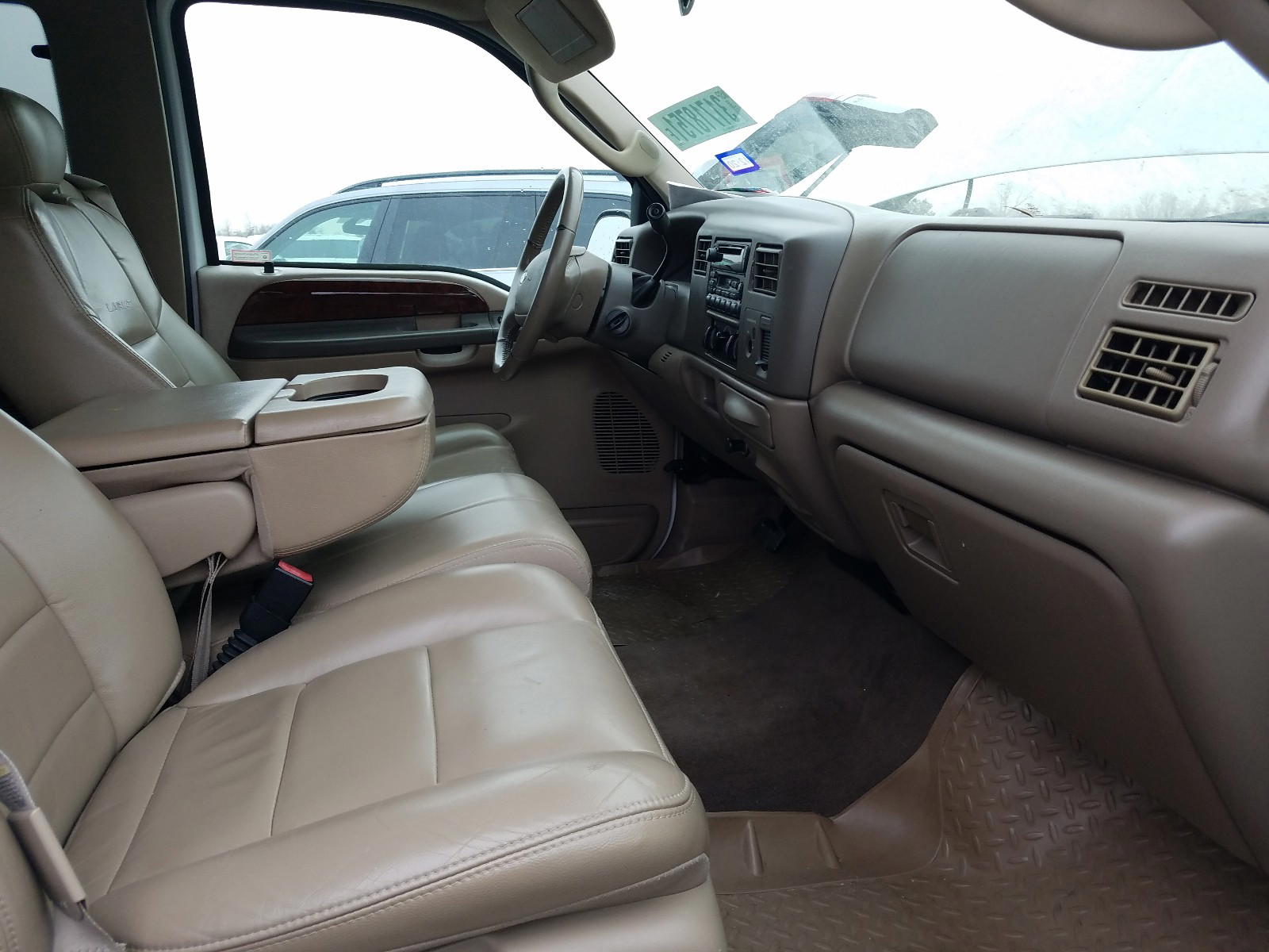 Photo 5 from auction – 2004 FORD F250 SUPER with VIN 1FTNX20L14EA53550