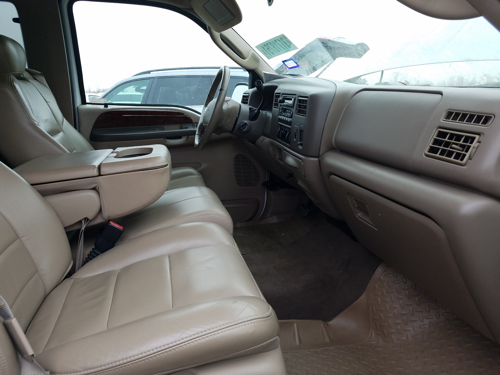 Zdjęcie 5 z aukcji – 2004 FORD F250 SUPER z VIN 1FTNX20L14EA53550
