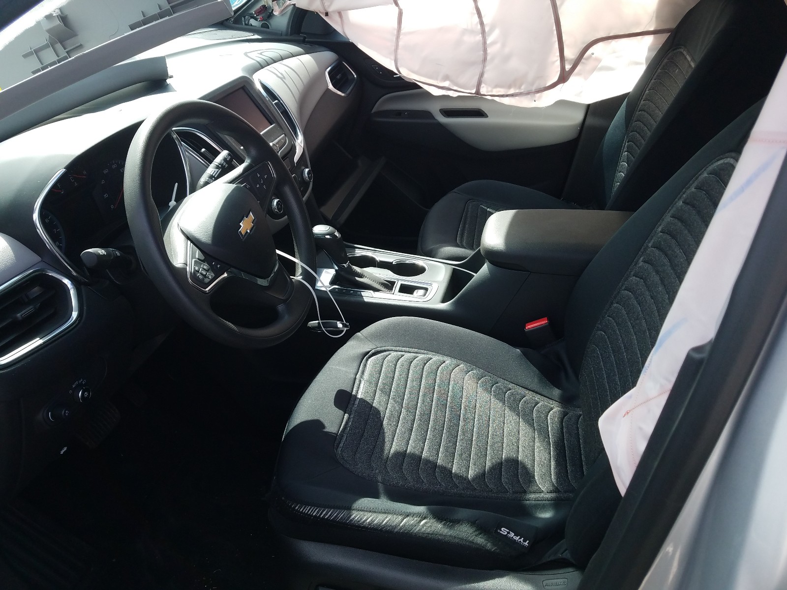 Photo 5 from auction – 2020 CHEVROLET EQUINOX LS with VIN 3GNAXHEV5LS592325