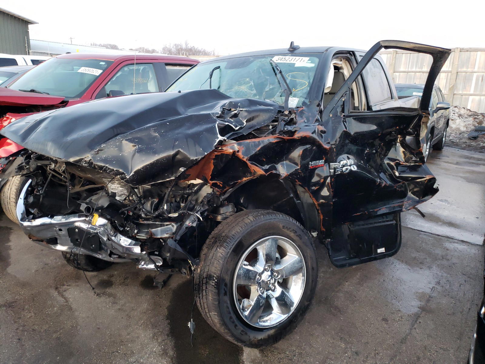 Photo 2 from auction – 2017 RAM 1500 SLT with VIN 3C6RR7LT4HG594067