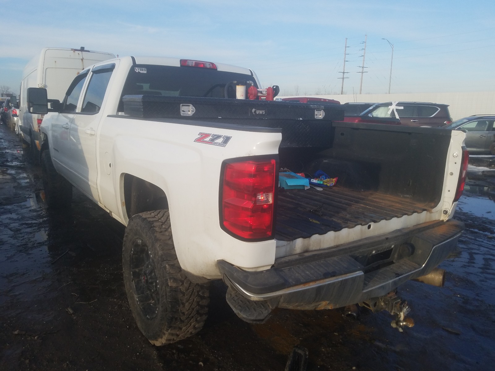 Photo 3 from auction – 2017 CHEVROLET SILVERADO with VIN 1GC1KVEY1HF141064