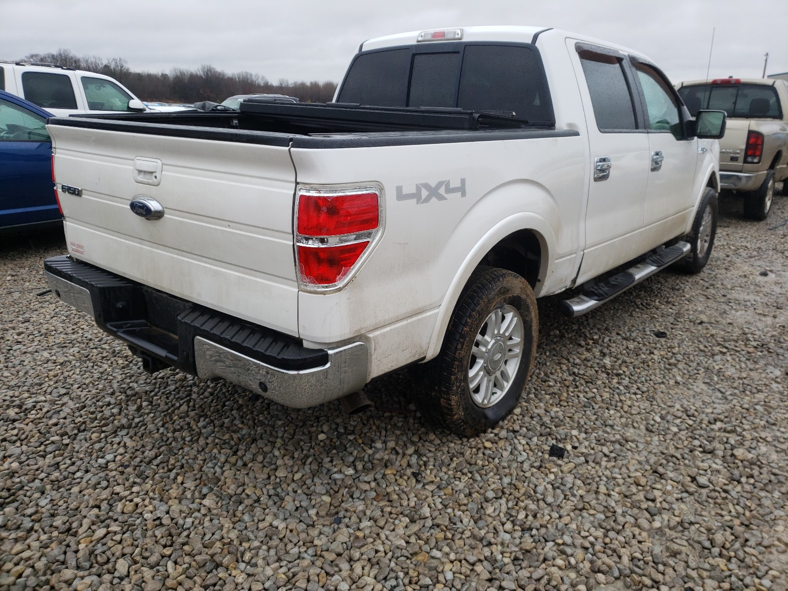 Photo 4 from auction – 2010 FORD F150 SUPER with VIN 1FTFW1EV3AFB09165