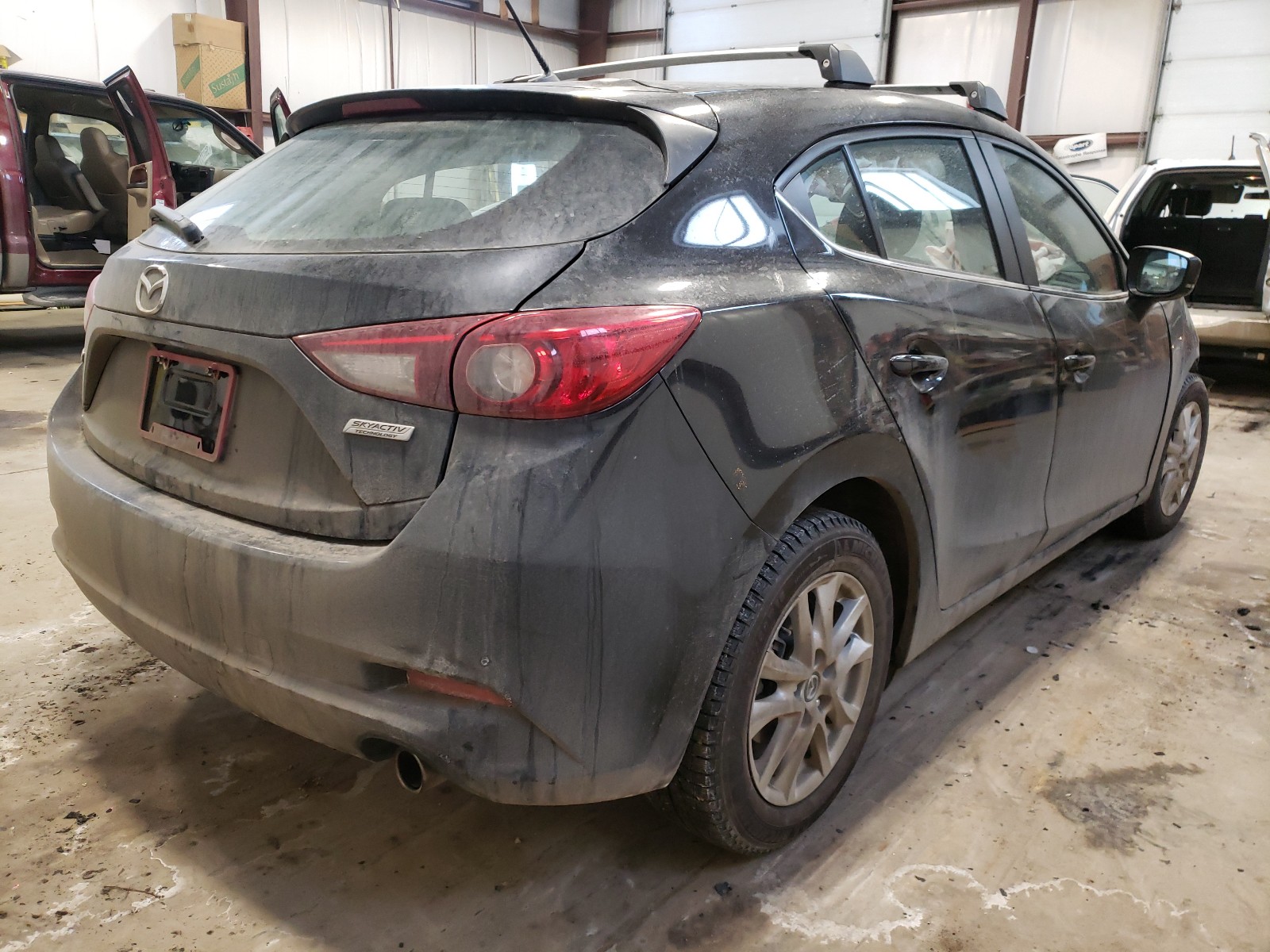 Photo 4 from auction – 2018 MAZDA 3 TOURING with VIN JM1BN1L72J1180585