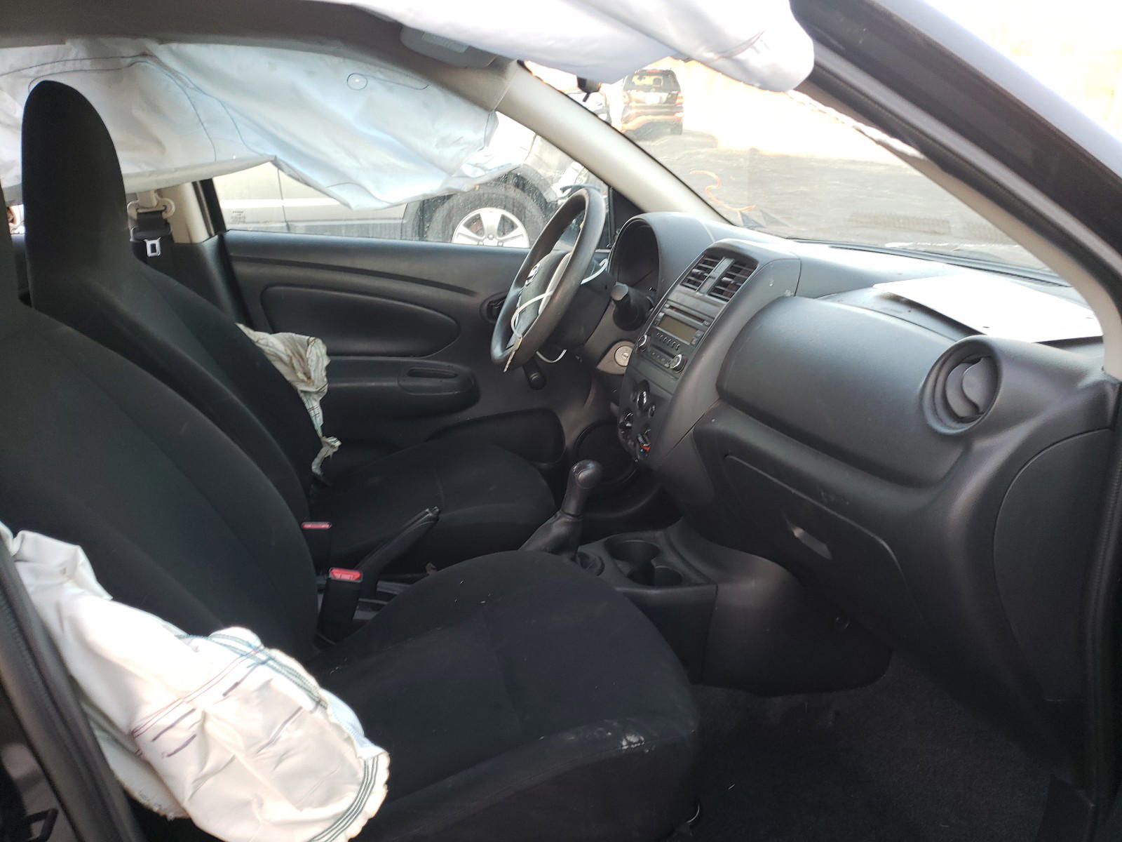 Photo 5 from auction – 2015 NISSAN VERSA S with VIN 3N1CN7AP1FL830472