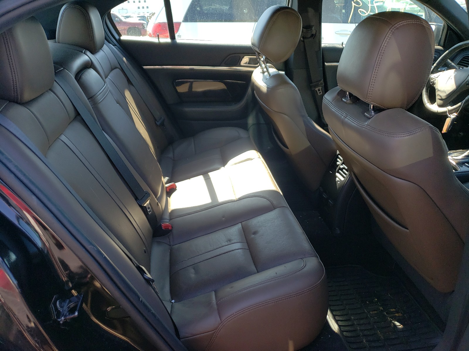Photo 6 from auction – 2013 LINCOLN MKS with VIN 1LNHL9FT5DG608315
