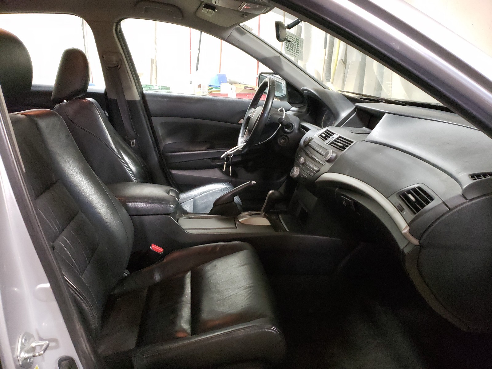 Photo 5 from auction – 2011 HONDA ACCORD SE with VIN 1HGCP2F67BA155269