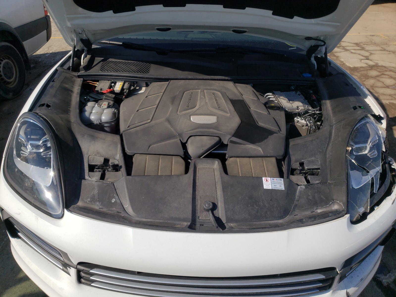 Photo 7 from auction – 2019 PORSCHE CAYENNE with VIN WP1AA2AY5KDA16948