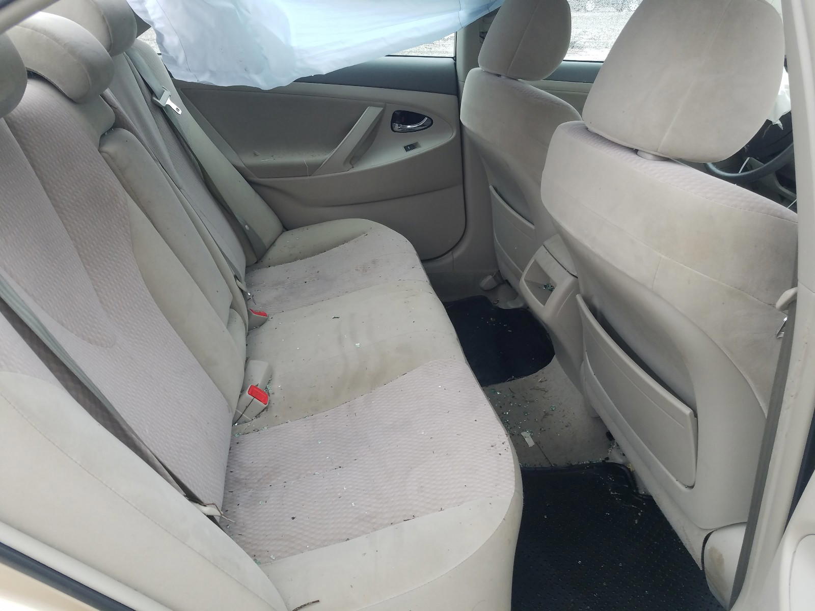 Photo 6 from auction – 2010 TOYOTA CAMRY BASE with VIN 4T4BF3EK6AR070214