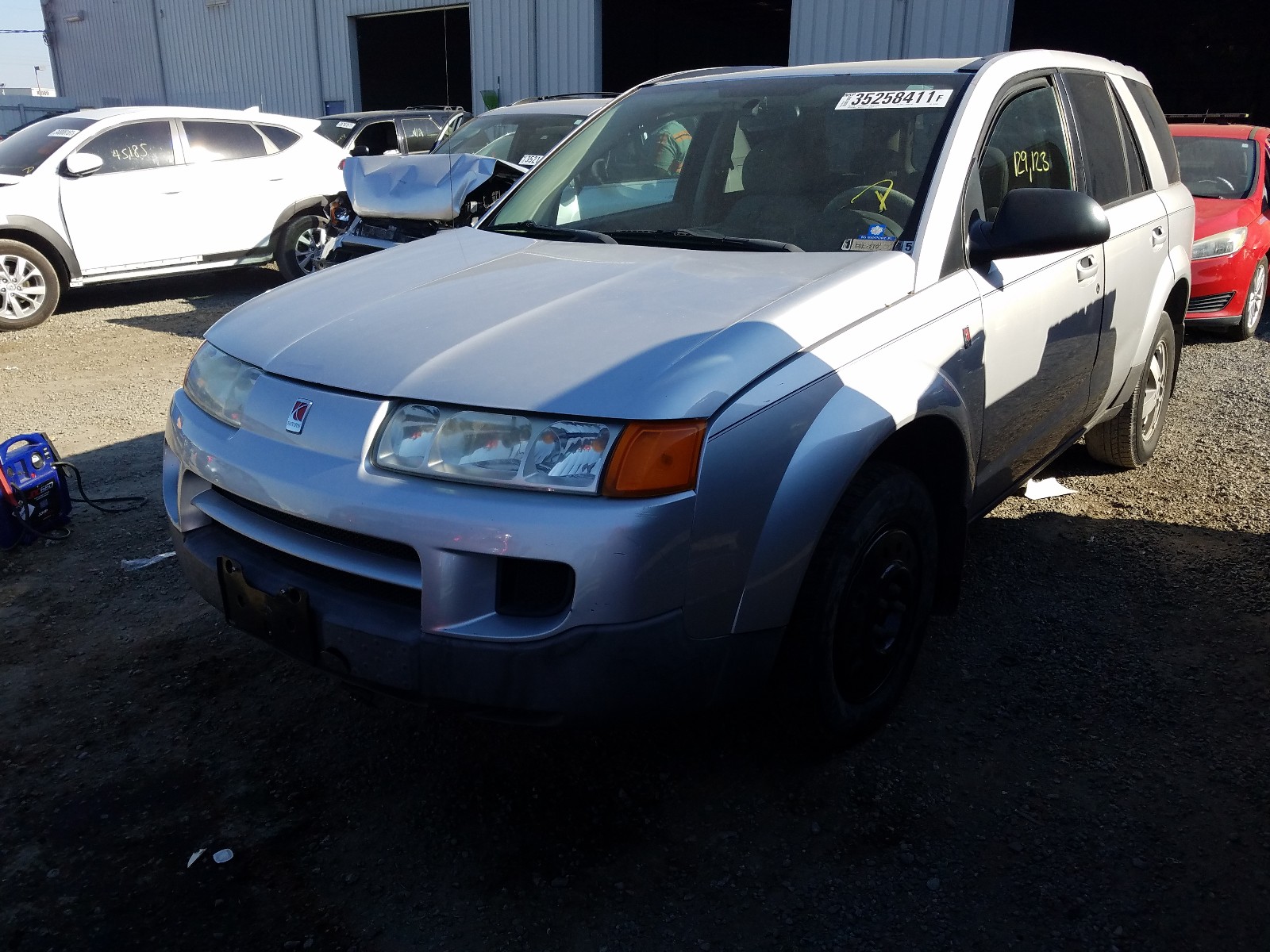 Photo 2 from auction – 2005 SATURN VUE with VIN 5GZCZ33D25S843386