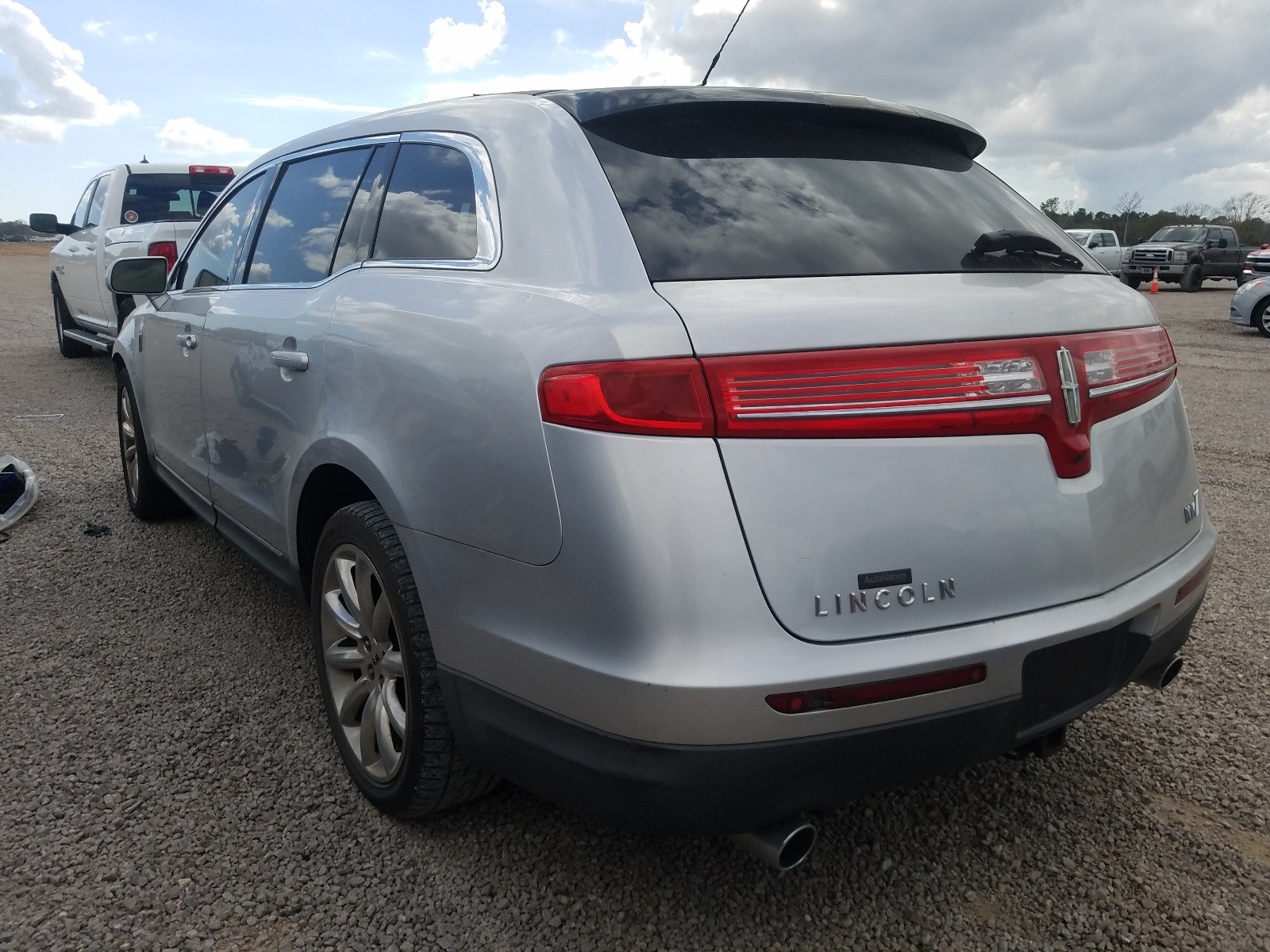 Photo 3 from auction – 2010 LINCOLN MKT with VIN 2LMHJ5FR3ABJ29501