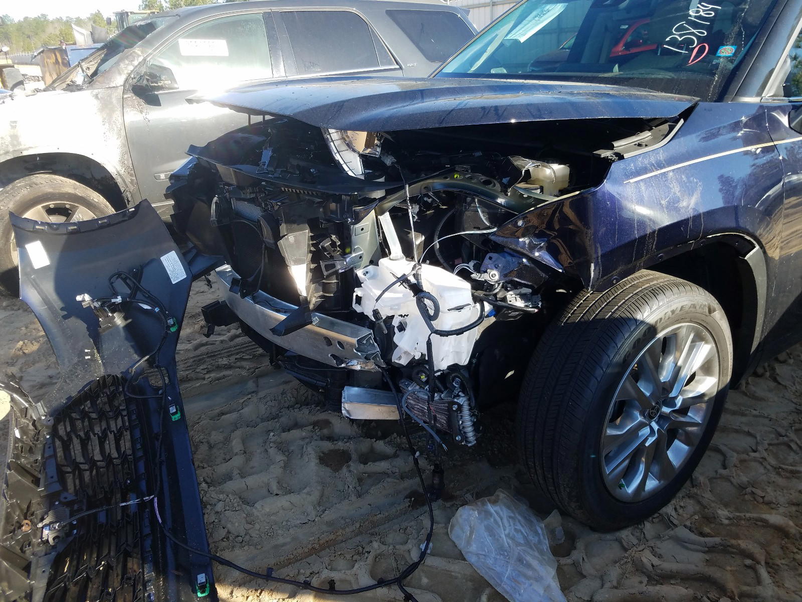 Photo 9 from auction – 2020 TOYOTA HIGHLANDER with VIN 5TDYZRAH8LS017695