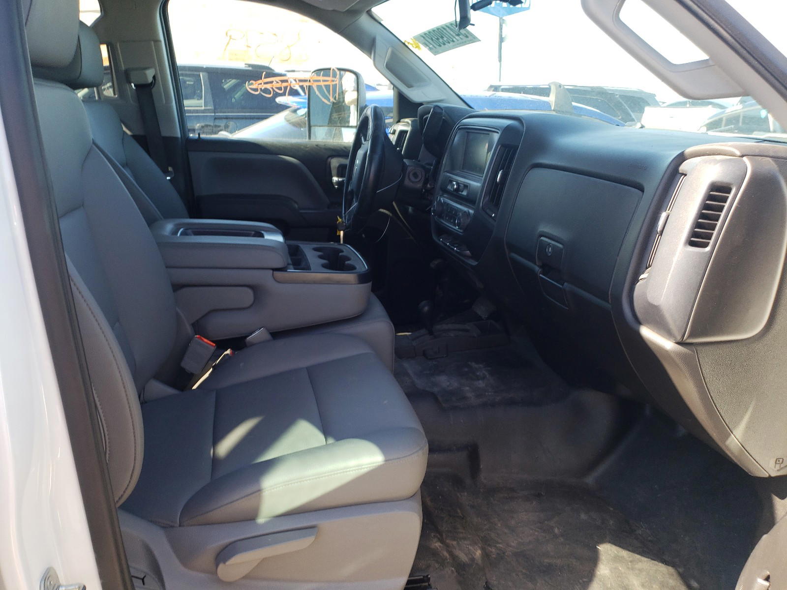 Photo 5 from auction – 2019 CHEVROLET SILVERADO with VIN 2GC2KREG7K1213158