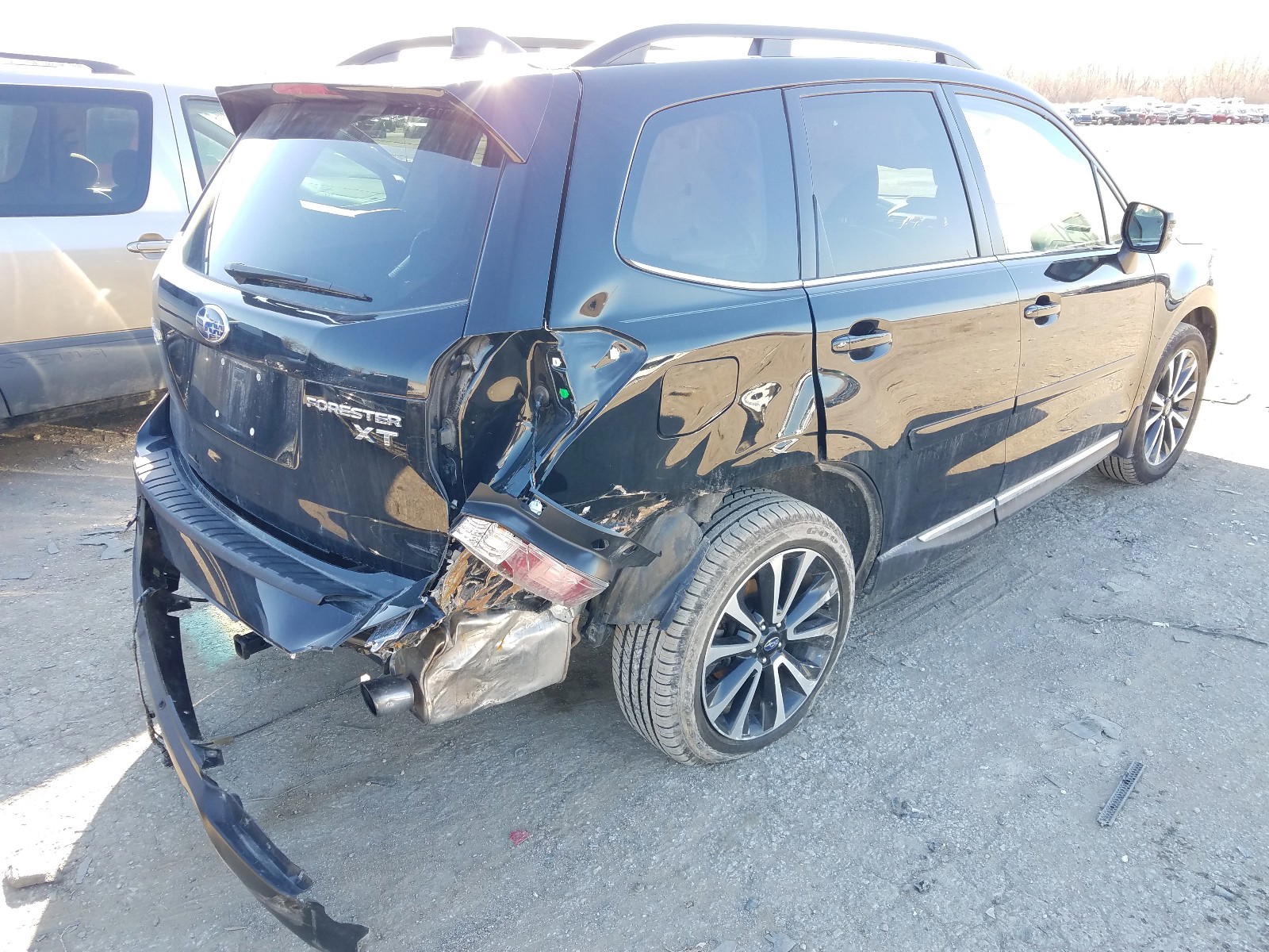 Photo 4 from auction – 2018 SUBARU FORESTER 2 with VIN JF2SJGWC2JH596278