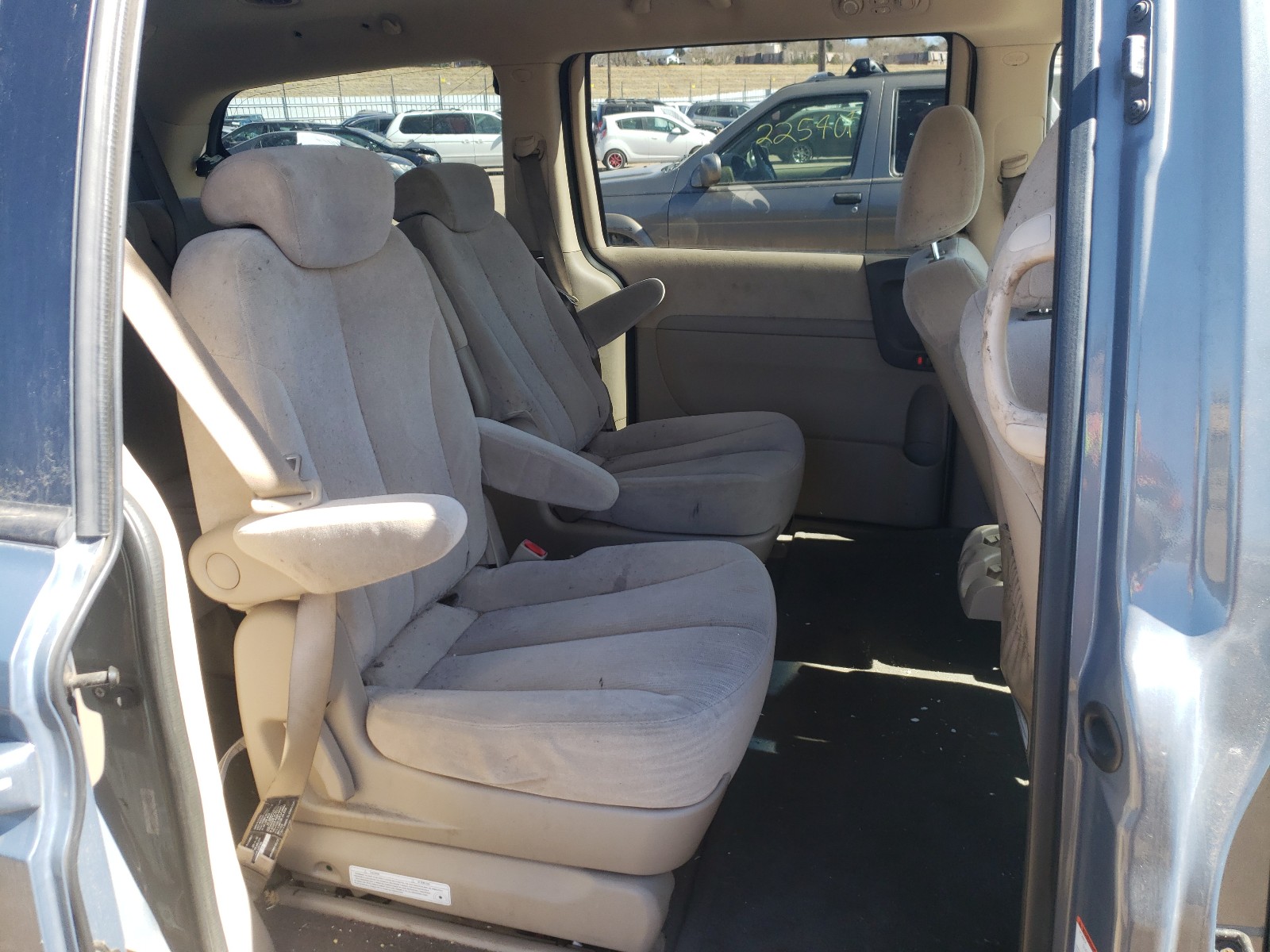 Photo 6 from auction – 2008 KIA SEDONA EX with VIN KNDMB233686240482