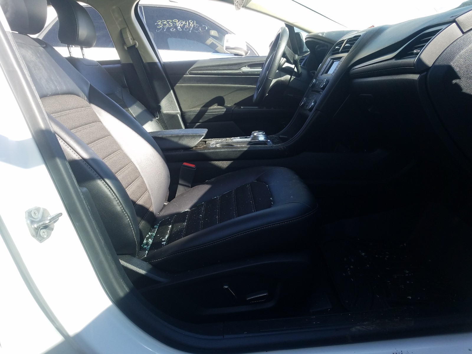 Photo 5 from auction – 2018 FORD FUSION SE with VIN 3FA6P0LU0JR117072