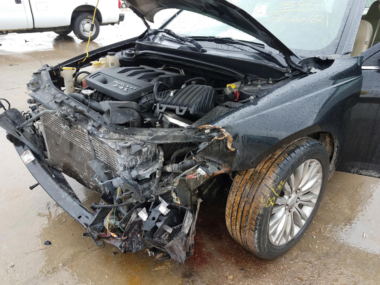 Photo 9 from auction – 2011 CHRYSLER 200 LIMITE with VIN 1C3BC2FB8BN531221