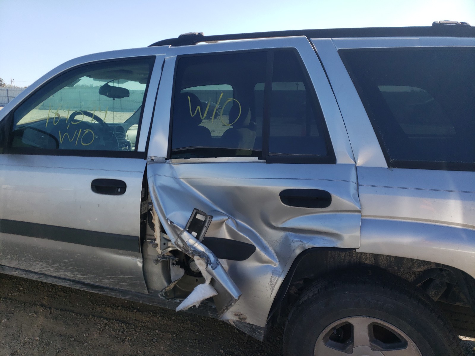 Photo 9 from auction – 2005 CHEVROLET TRAILBLAZE with VIN 1GNDT13S052382819