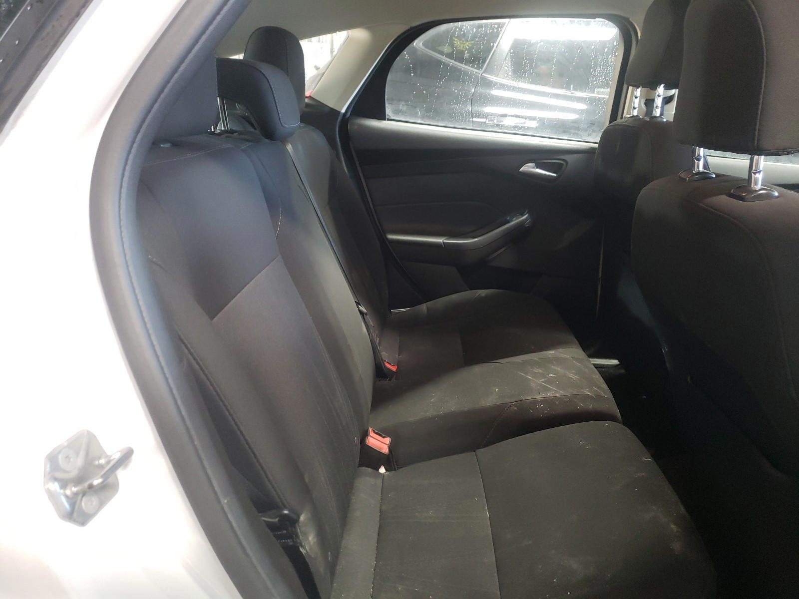 Photo 6 from auction – 2017 FORD FOCUS SE with VIN 1FADP3K27HL267326