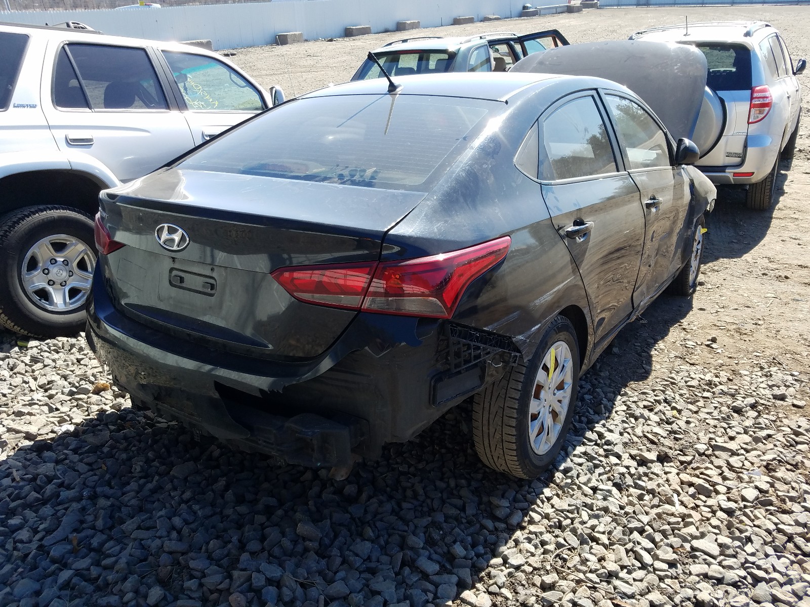 Photo 4 from auction – 2018 HYUNDAI ACCENT SE with VIN 3KPC24A35JE013035