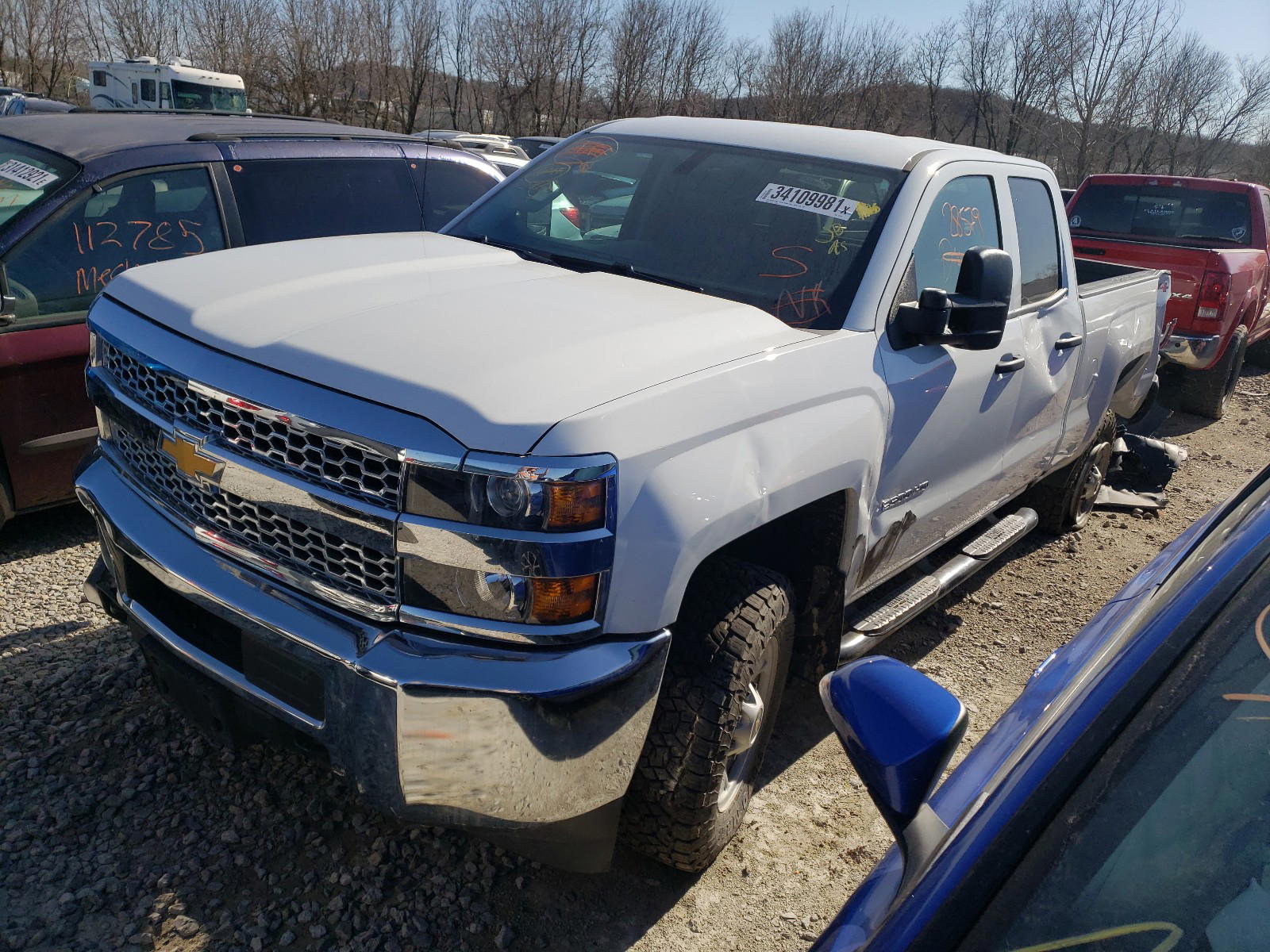 Photo 2 from auction – 2019 CHEVROLET SILVERADO with VIN 2GC2KREG7K1213158