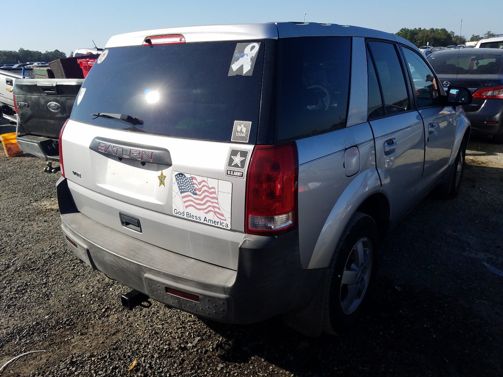 Photo 4 from auction – 2005 SATURN VUE with VIN 5GZCZ33D25S843386