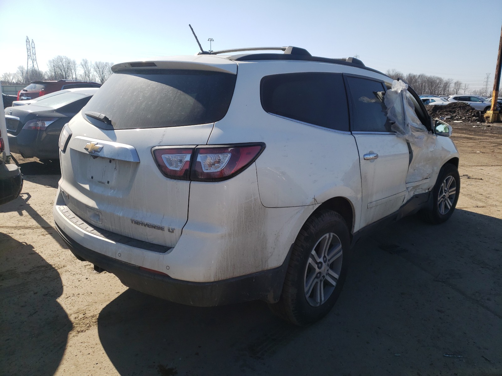Photo 4 from auction – 2015 CHEVROLET TRAVERSE L with VIN 1GNKVGKDXFJ224082