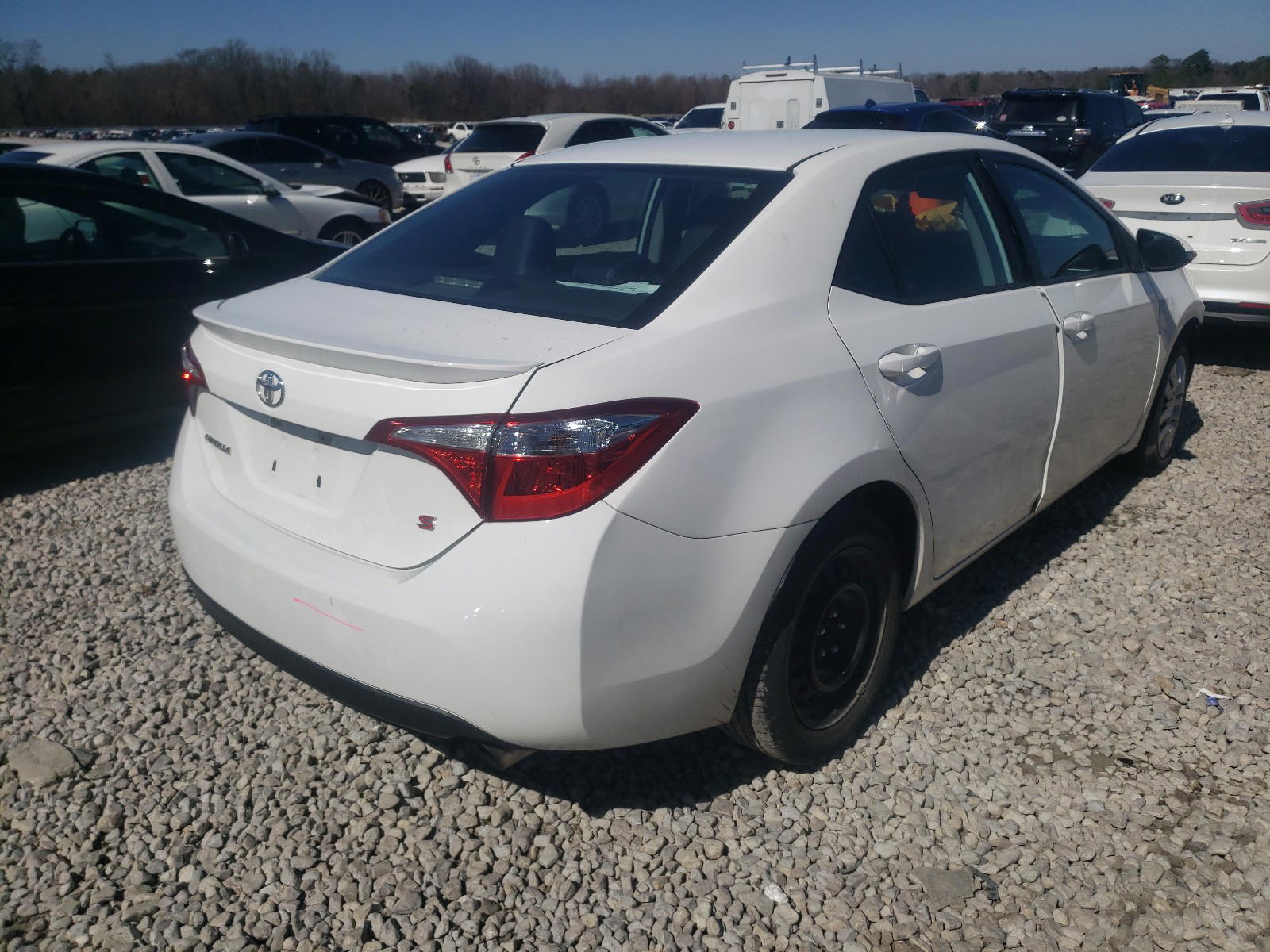 Photo 4 from auction – 2015 TOYOTA COROLLA L with VIN 5YFBURHE7FP256491
