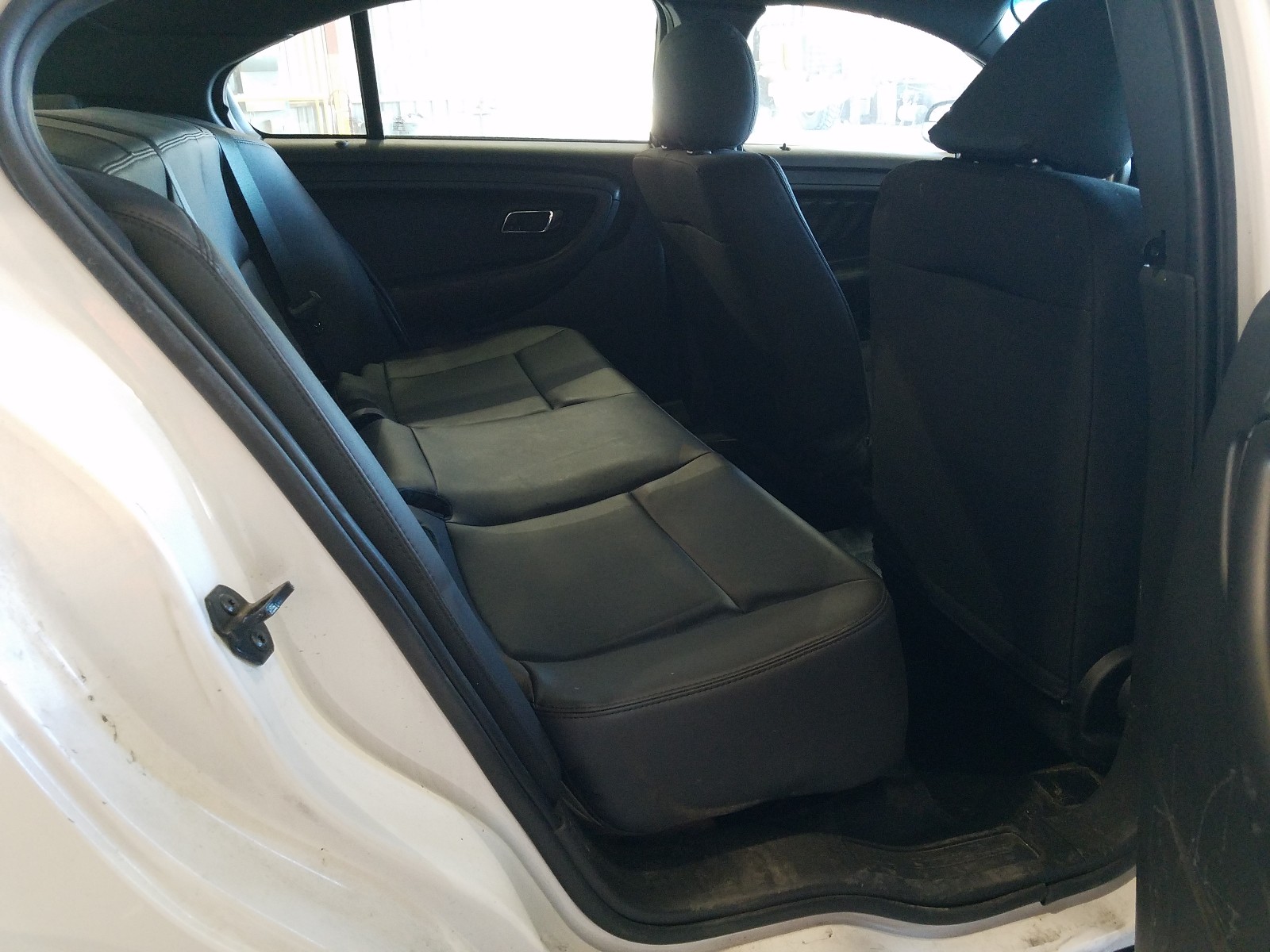 Photo 6 from auction – 2019 FORD TAURUS POL with VIN 1FAHP2MK9KG106419