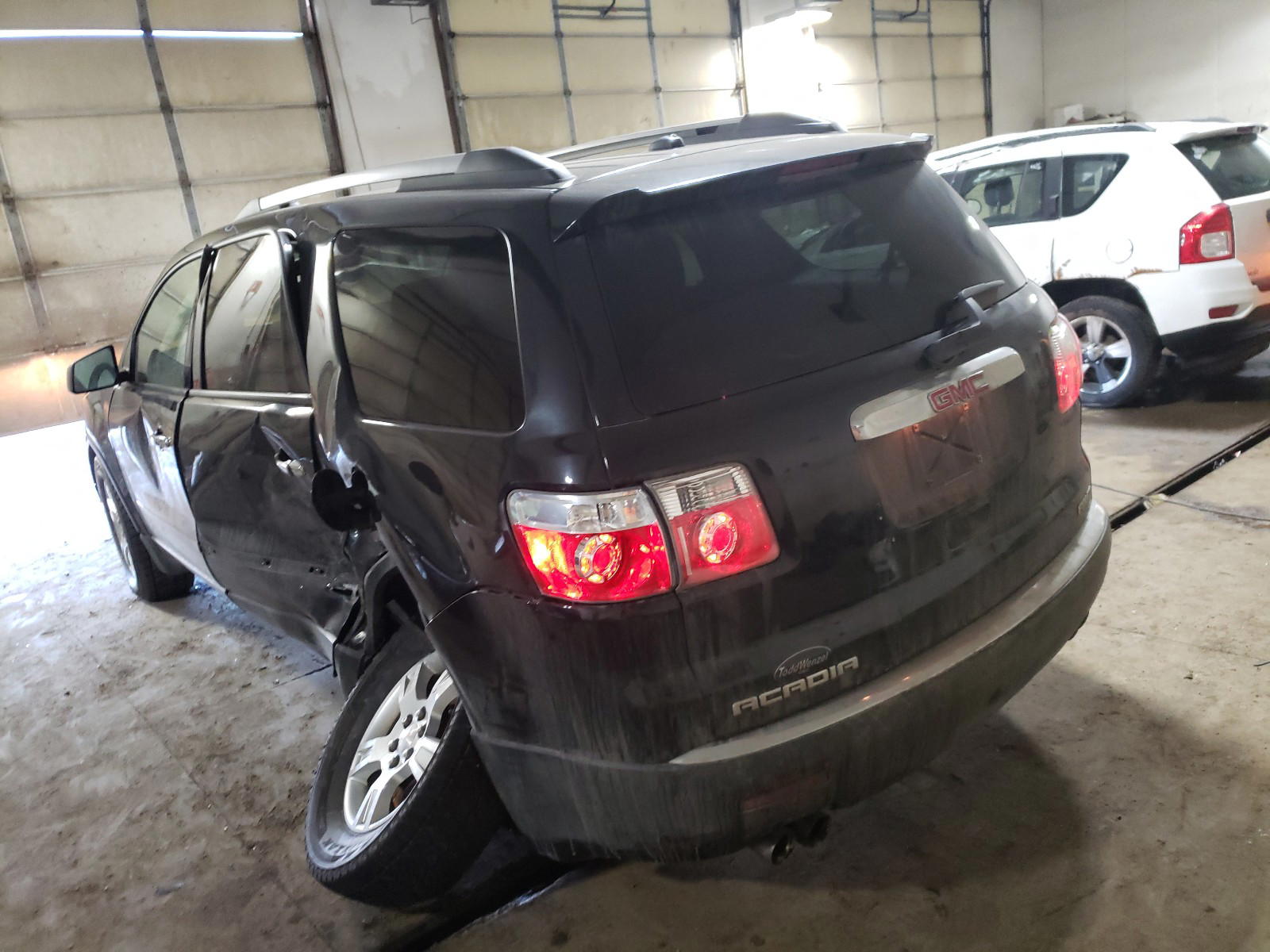 Photo 3 from auction – 2012 GMC ACADIA SLE with VIN 1GKKVNED9CJ420734
