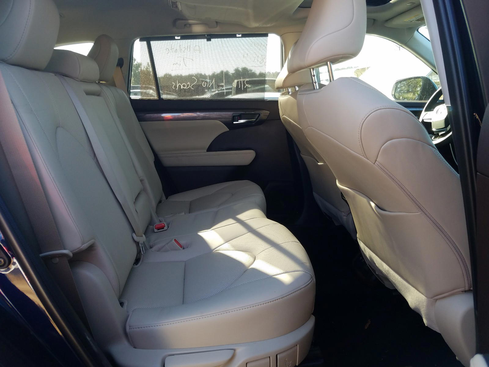 Photo 6 from auction – 2020 TOYOTA HIGHLANDER with VIN 5TDYZRAH8LS017695