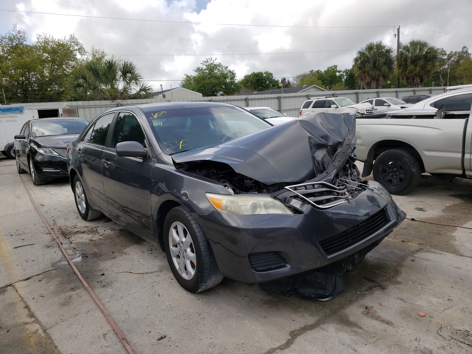 صورة رقم 1 من المزاد - 2011 TOYOTA CAMRY BASE مع VIN 4T1BF3EK2BU726050