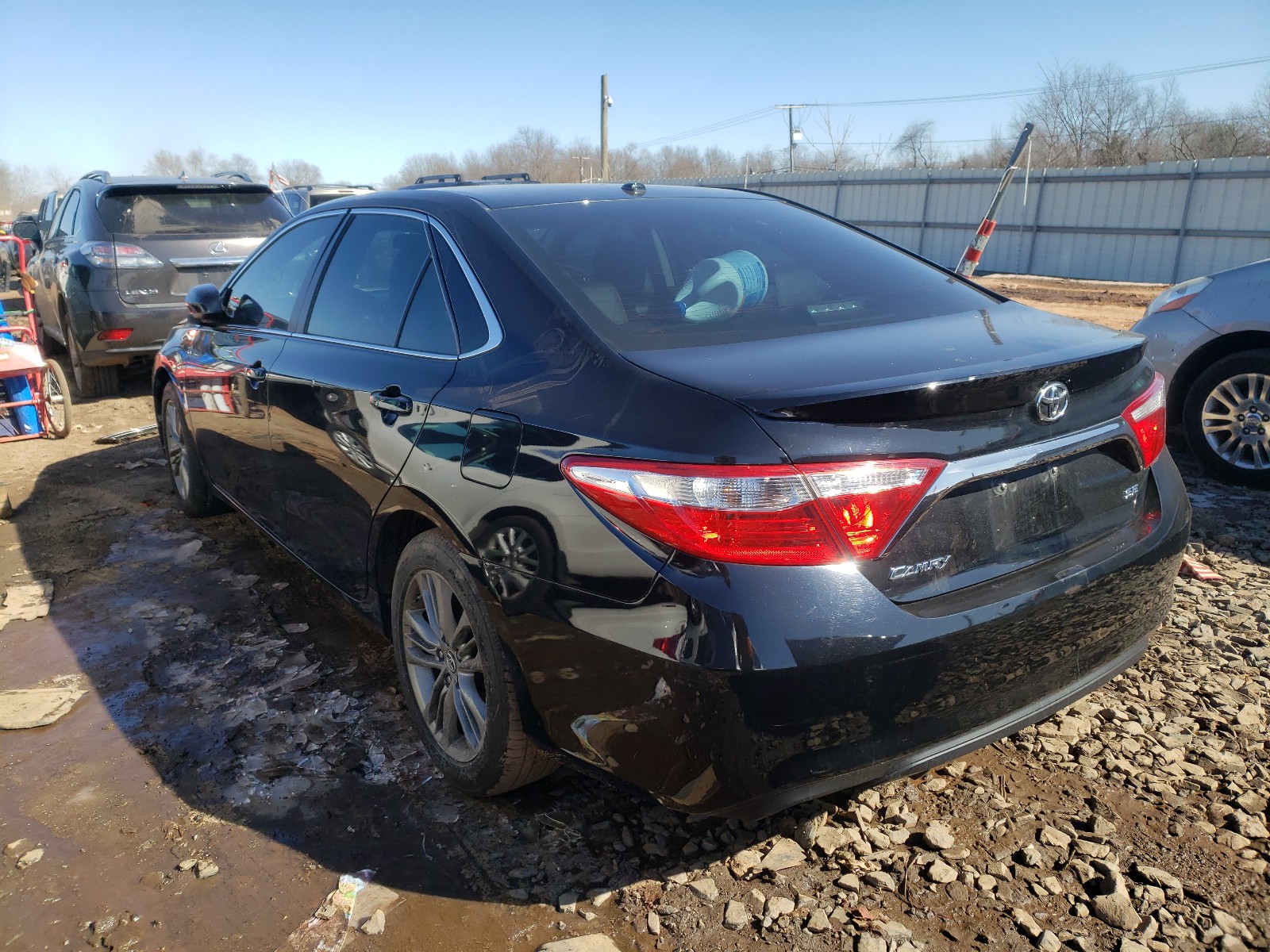 Photo 3 from auction – 2017 TOYOTA CAMRY LE with VIN 4T1BF1FK0HU274966