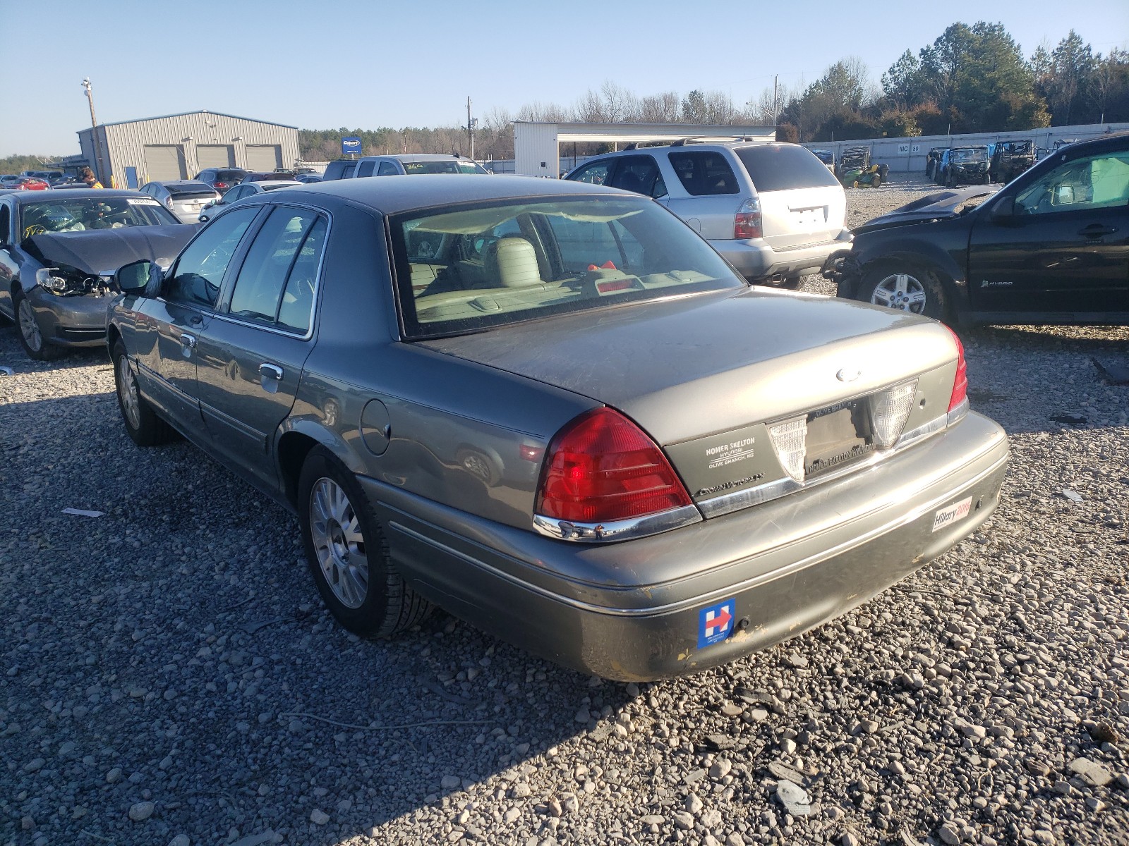 Photo 3 from auction – 2004 FORD CROWN VIC with VIN 2FAFP74W14X139984