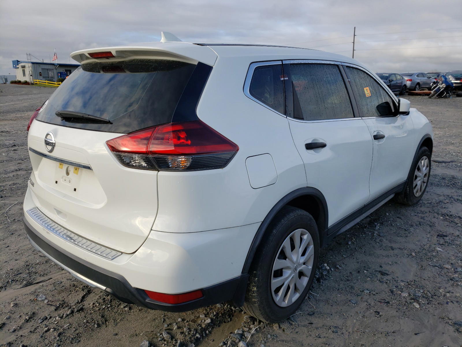 Photo 4 from auction – 2018 NISSAN ROGUE S with VIN KNMAT2MT9JP529791