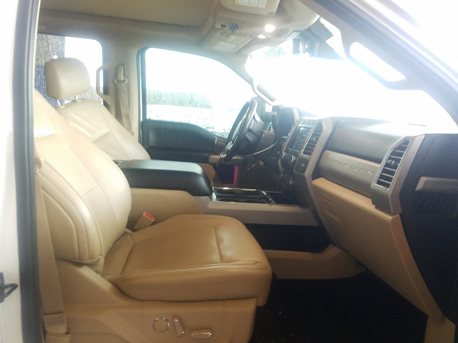 Photo 5 from auction – 2017 FORD F350 SUPER with VIN 1FT8W3BT8HEB16796
