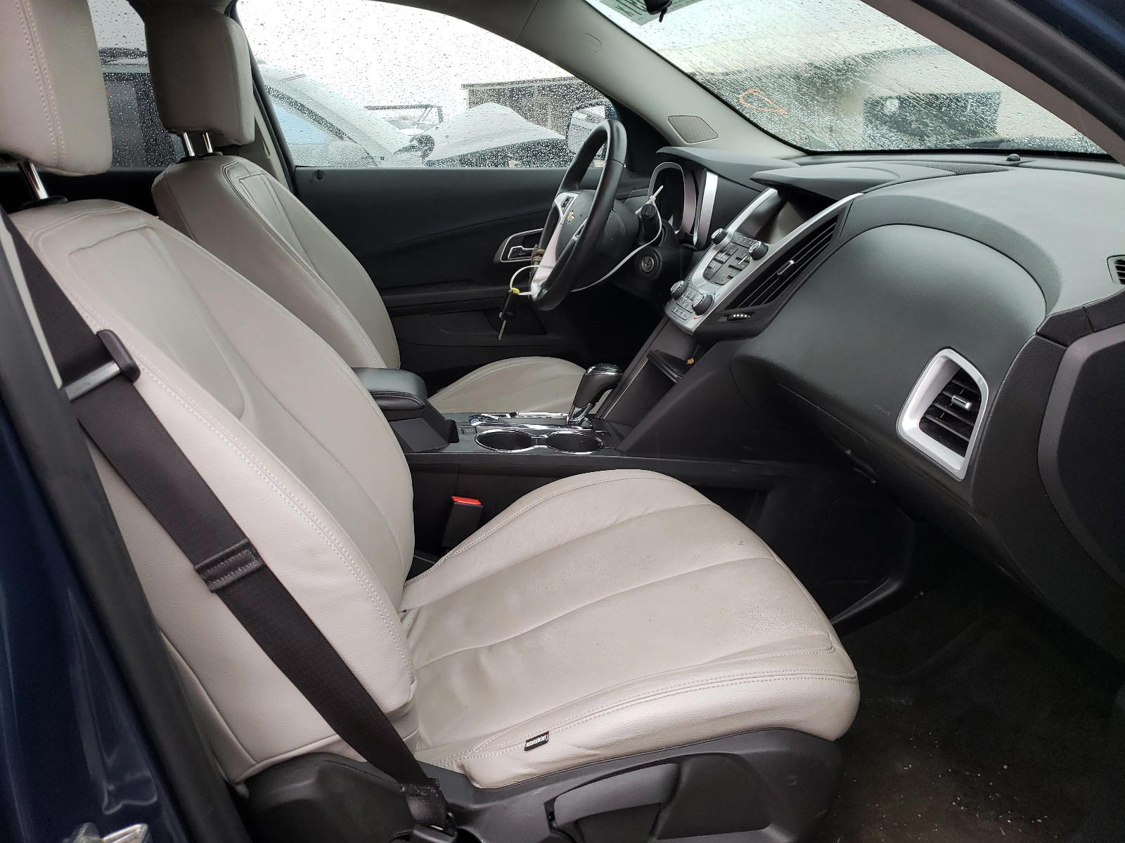 Photo 5 from auction – 2017 CHEVROLET EQUINOX LT with VIN 2GNFLFEK2H6181496