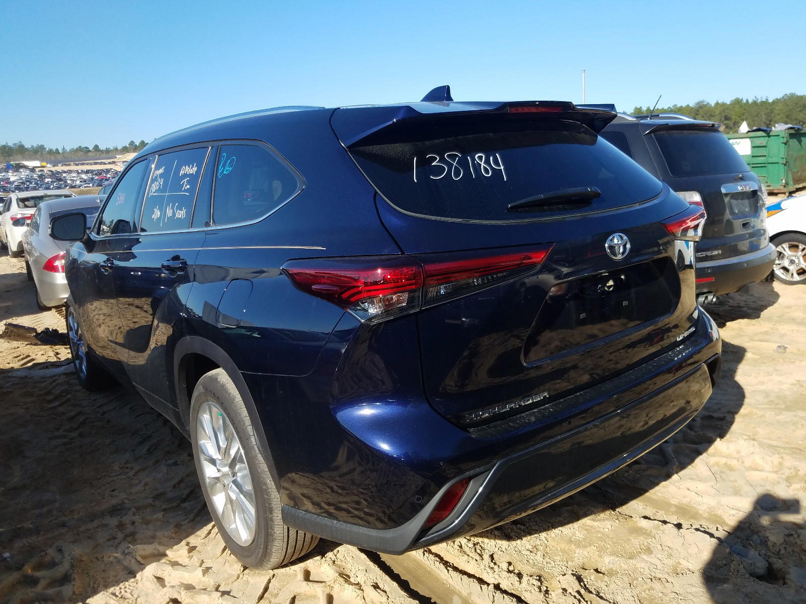 Photo 3 from auction – 2020 TOYOTA HIGHLANDER with VIN 5TDYZRAH8LS017695