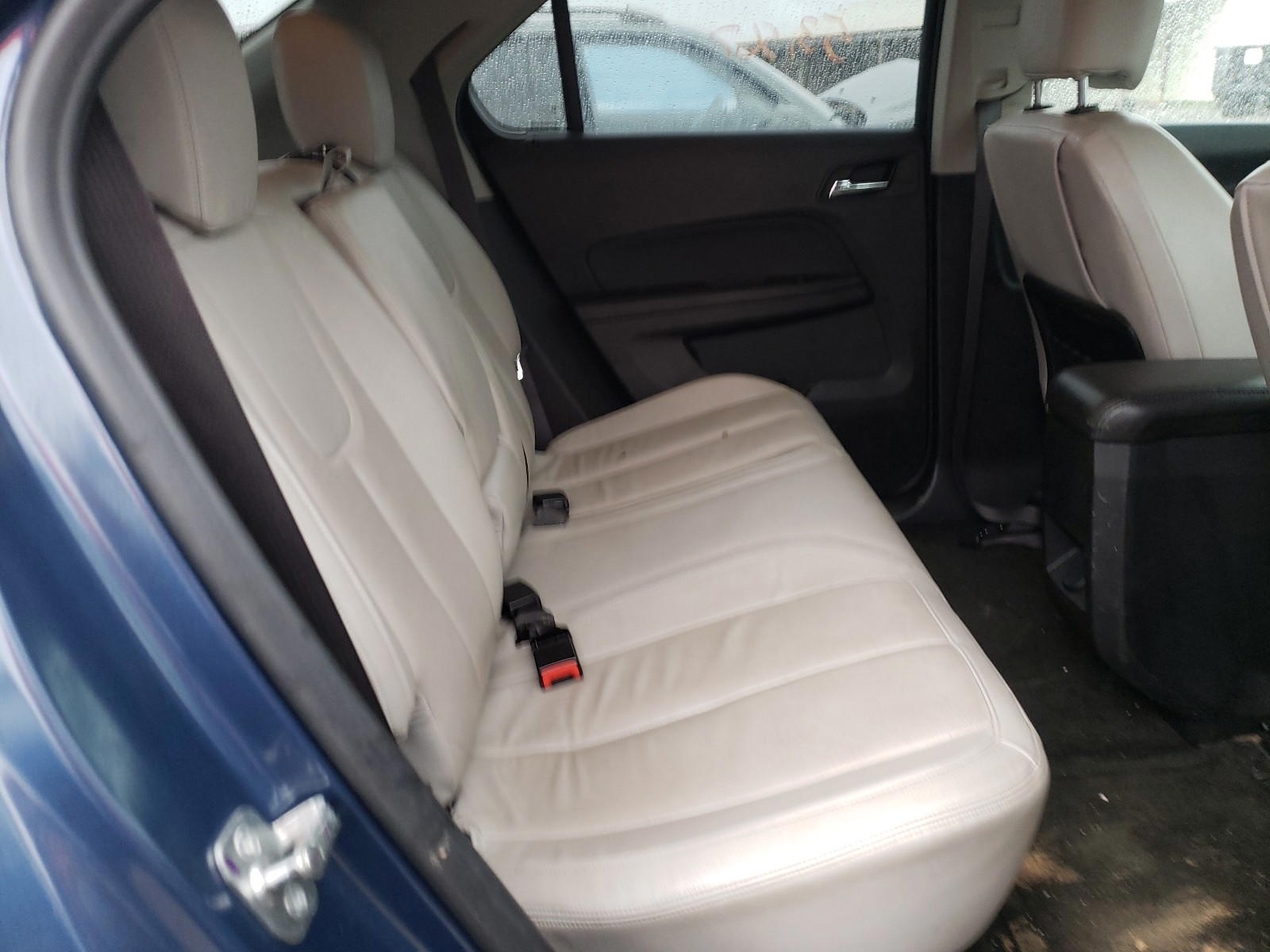 Photo 6 from auction – 2017 CHEVROLET EQUINOX LT with VIN 2GNFLFEK2H6181496