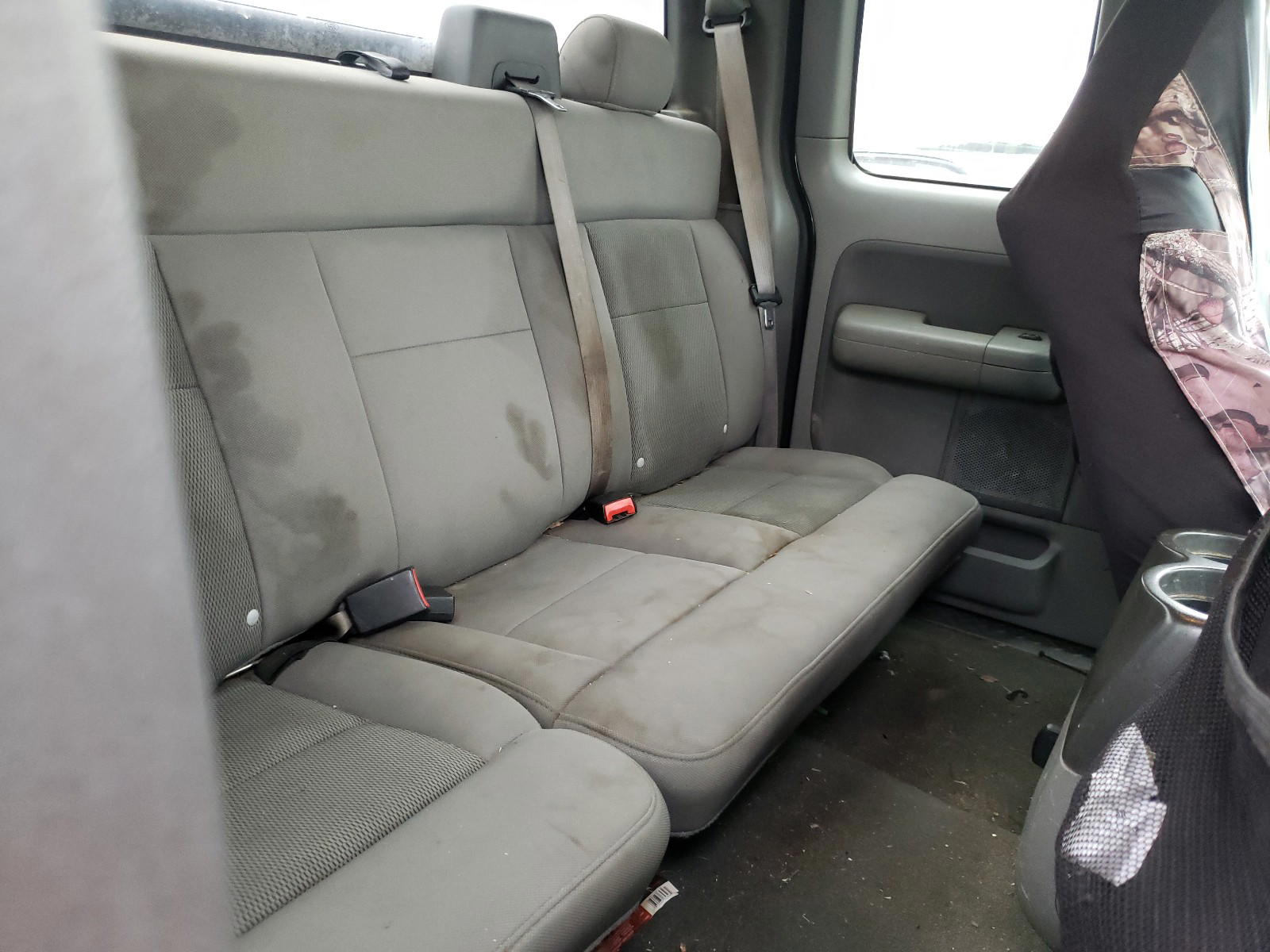 Photo 6 from auction – 2005 FORD F150 with VIN 1FTPX14575FB04012
