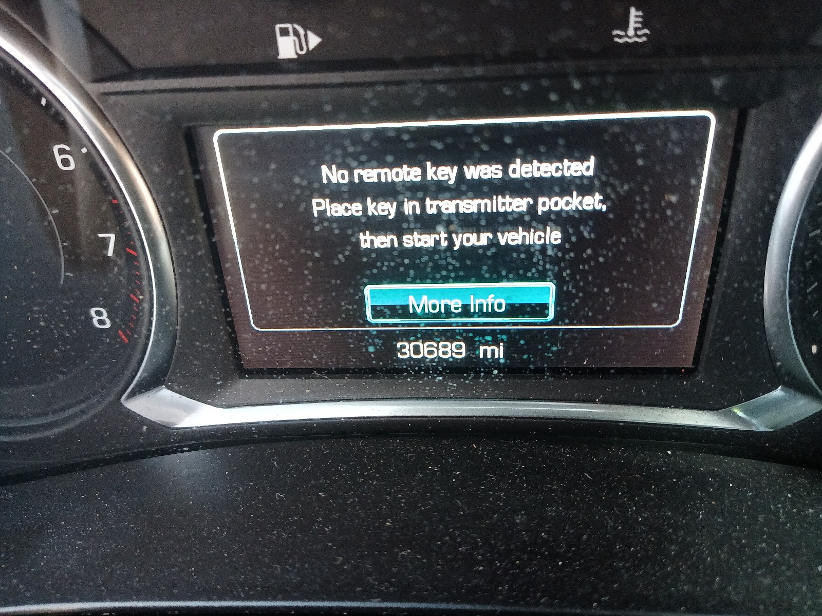 Photo 8 from auction – 2018 CHEVROLET MALIBU LT with VIN 1G1ZD5ST2JF232140