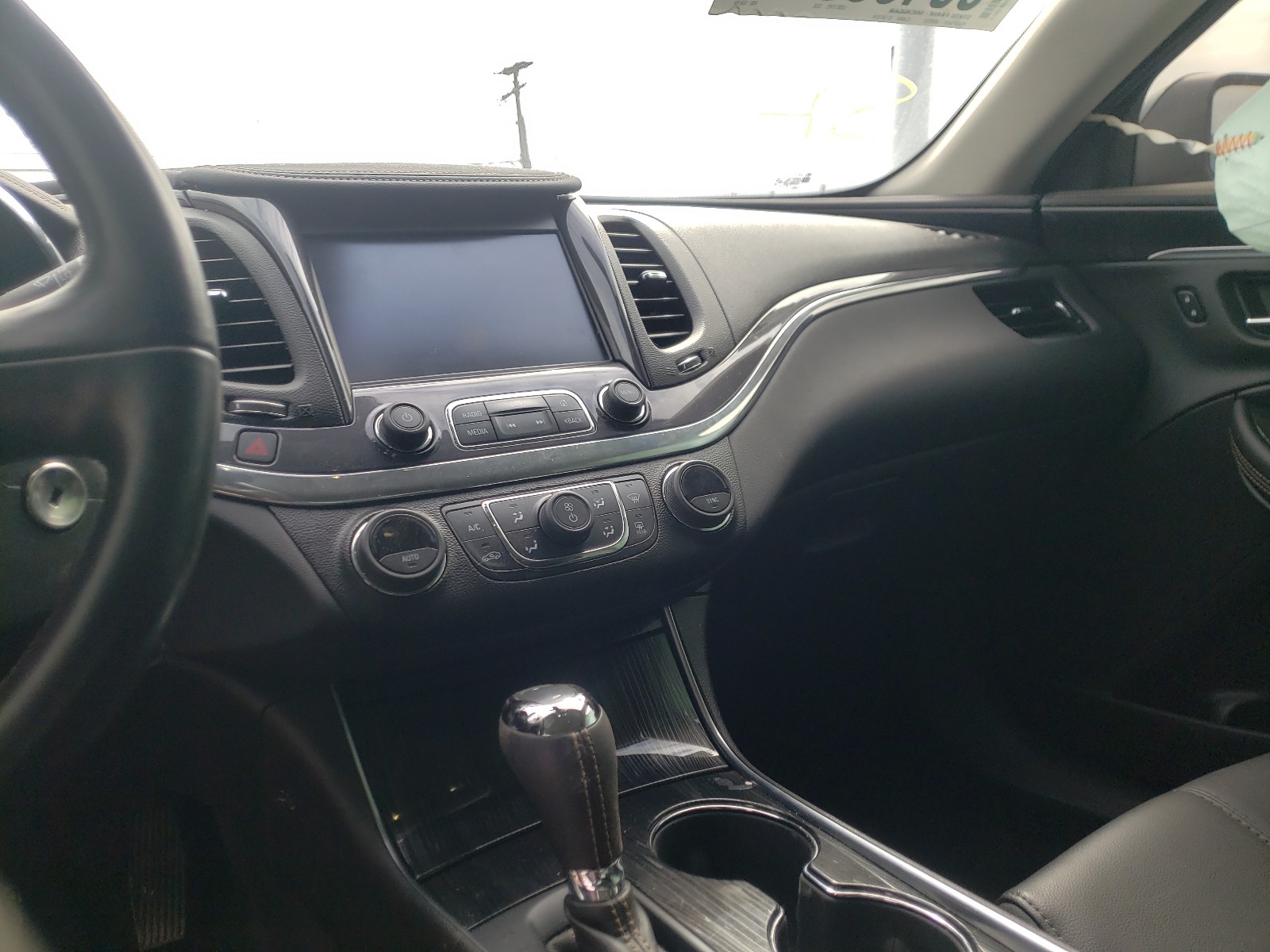 Photo 9 from auction – 2017 CHEVROLET IMPALA LT with VIN 1G1105SA9HU186156