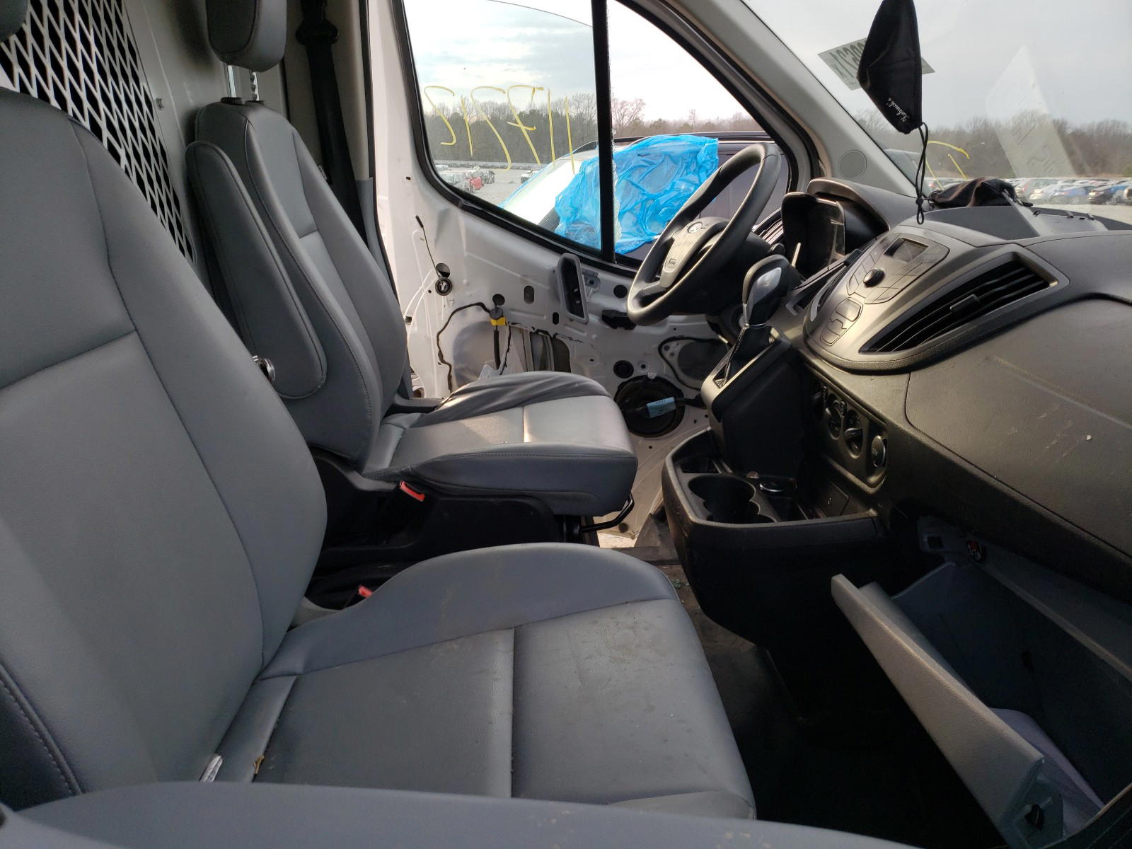 Photo 5 from auction – 2016 FORD TRANSIT T- with VIN 1FTBW2ZM7GKA85264