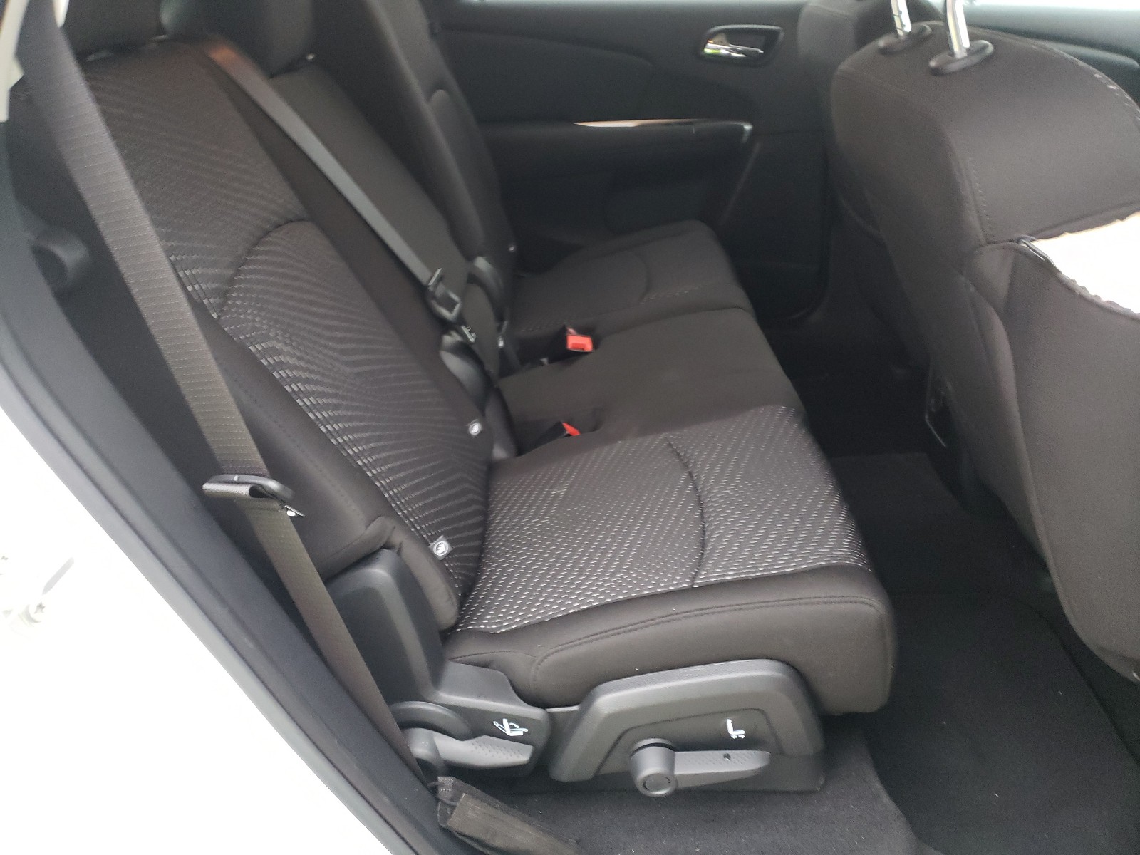Zdjęcie 6 z aukcji – 2020 DODGE JOURNEY SE z VIN 3C4PDCAB0LT266193